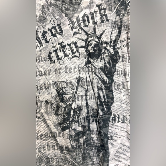 Kismet Women's Size Large V-Neck Short‎ Sleeve New York Graphic Semi Sheer Y2K - Picture 4 of 9